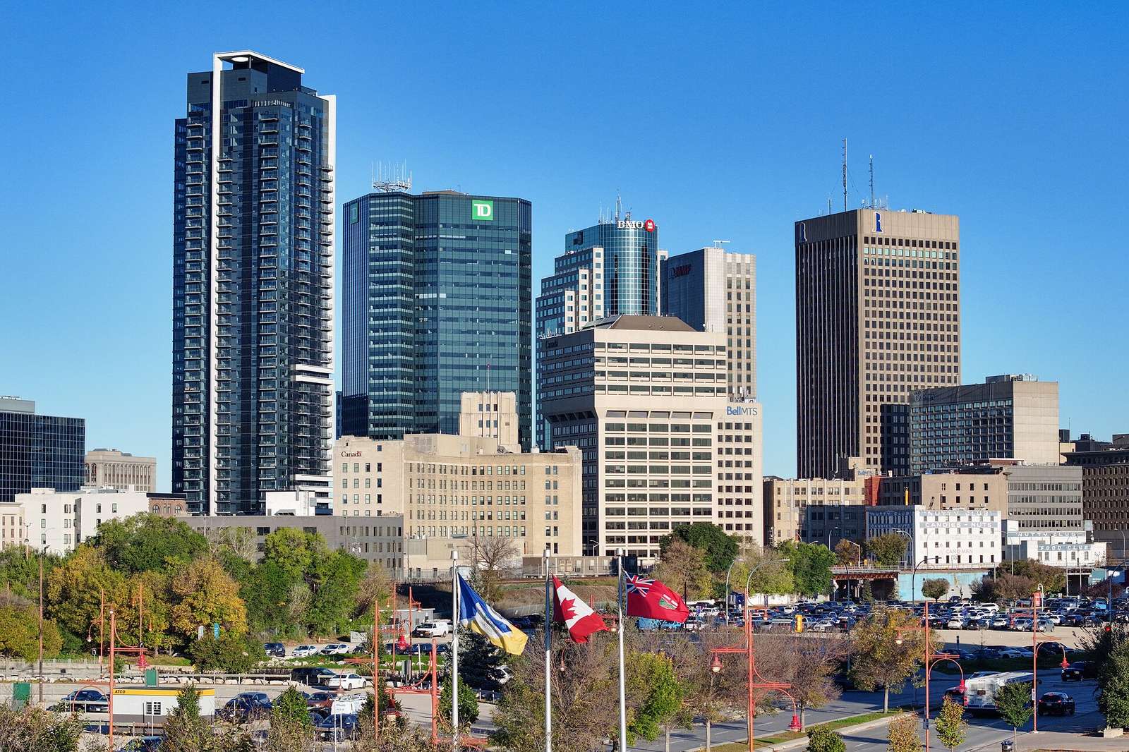 Winnipeg day skyline view
